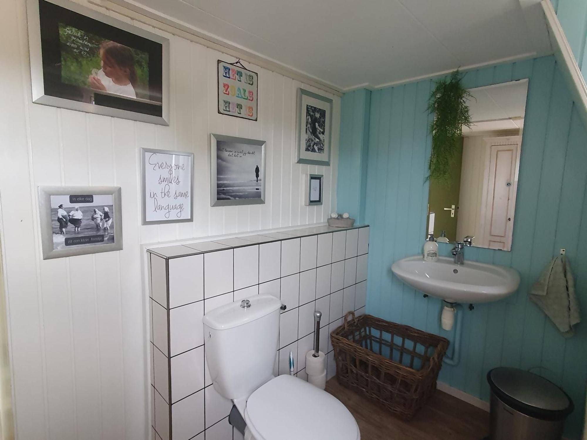 B&B De Wadvaarder Midsland Exterior photo