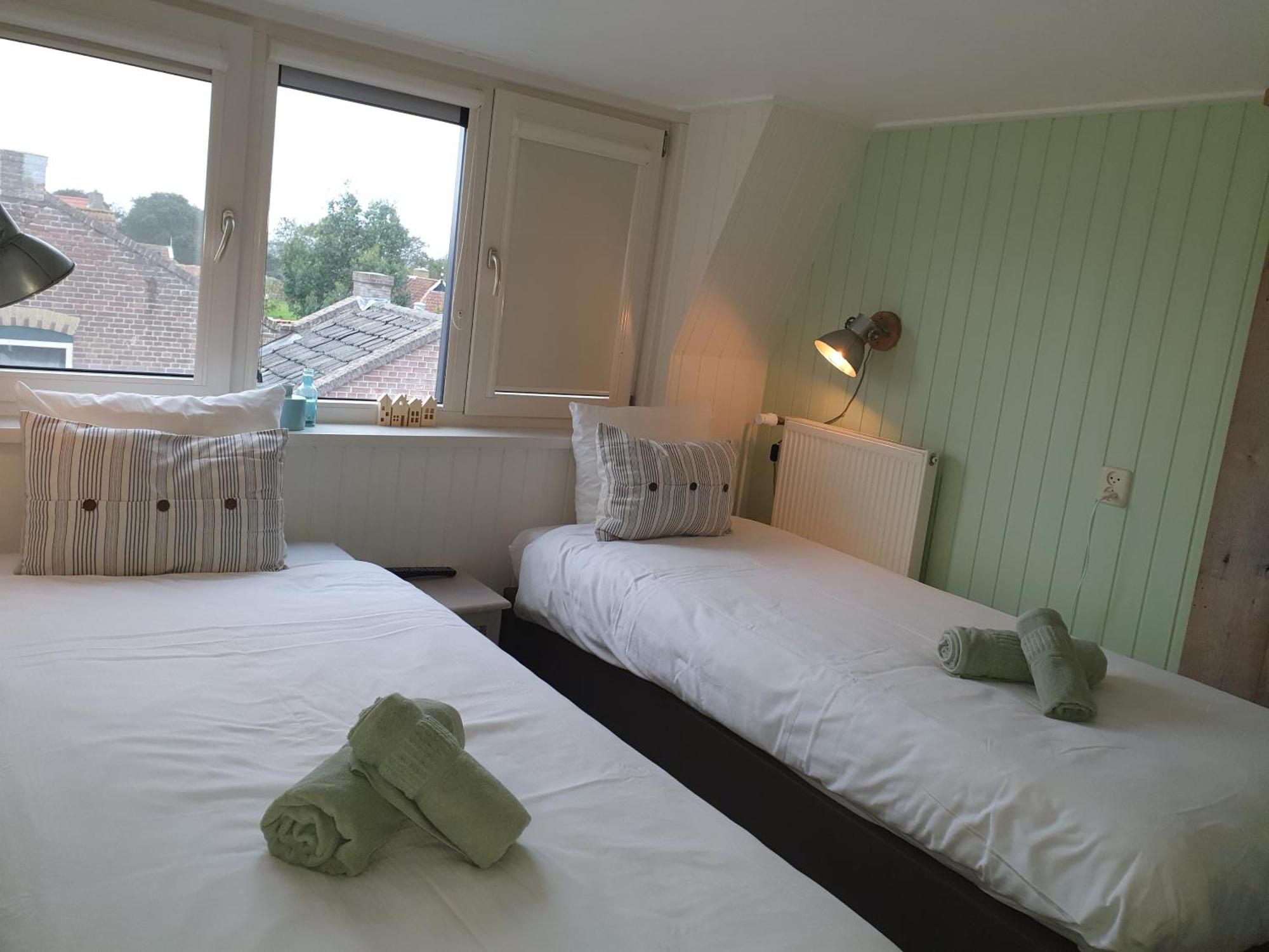 B&B De Wadvaarder Midsland Exterior photo